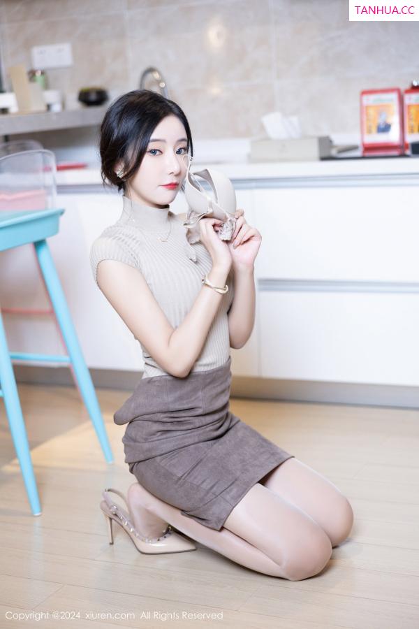王馨瑶  [XiuRen]高清写真图 2024.06.21 No.8741 王馨瑶yanni 丝袜美腿第48张图片